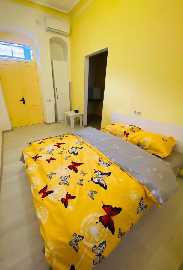 Lovely Guest House Tbilisi Esterno foto