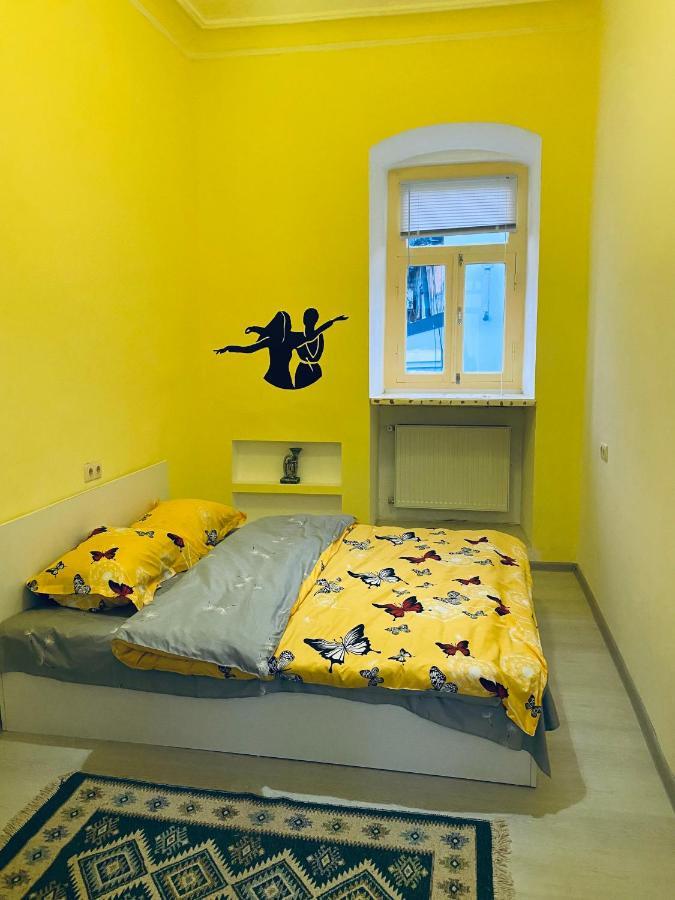 Lovely Guest House Tbilisi Esterno foto