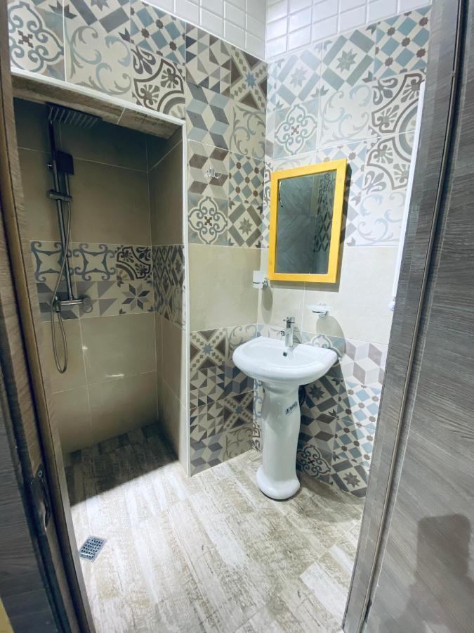Lovely Guest House Tbilisi Esterno foto